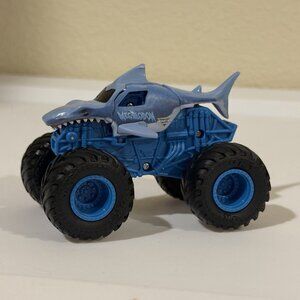 Monster Jam Smash & Bash Megalodon Die-Cast Monster Truck